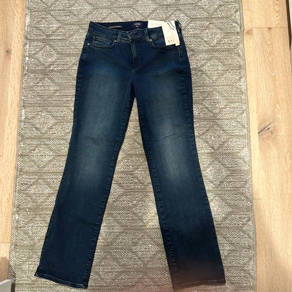NWT NYDJ Marilyn Straight Jeans size 8 - Picture 1 of 5